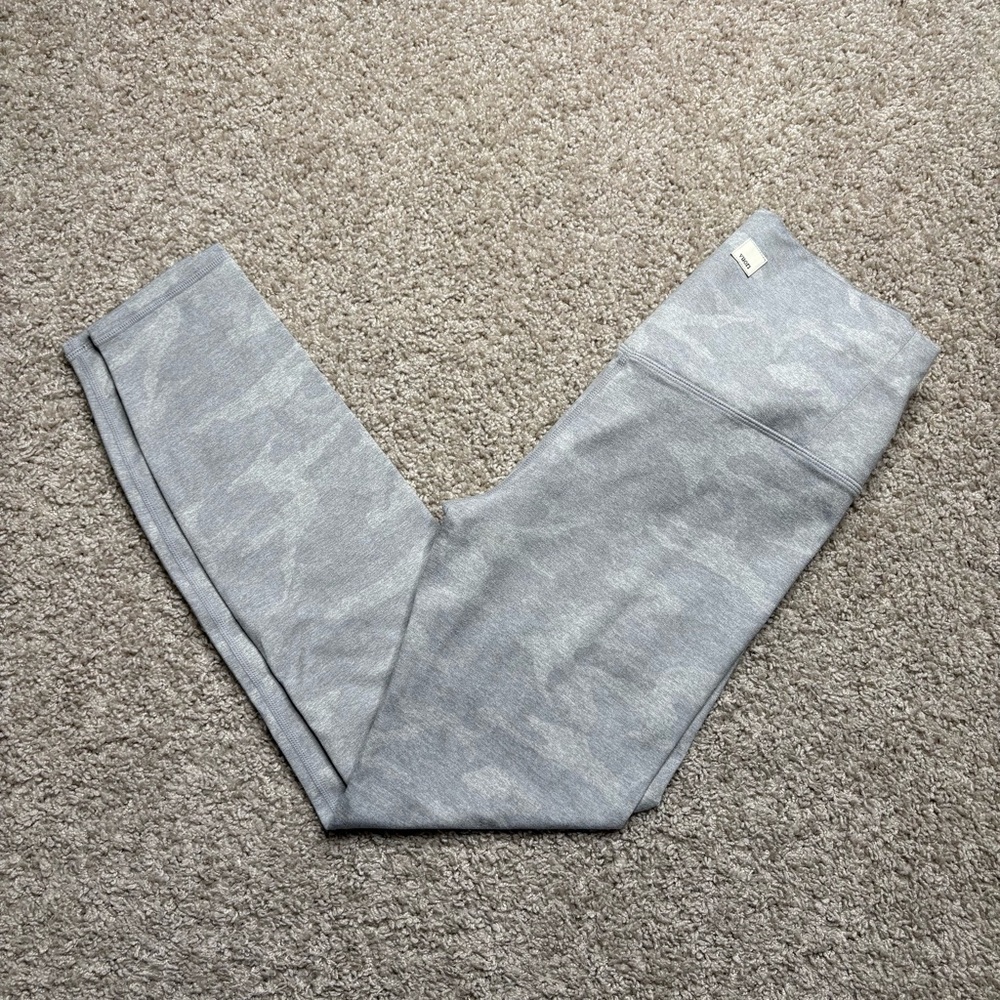 Vuori Gray Camouflage Leggings